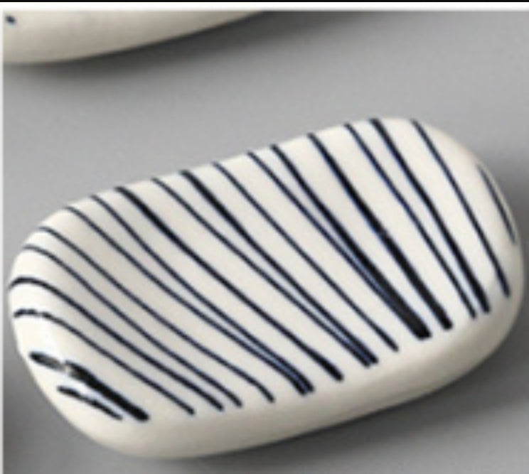 Japanese style chopstick rest d2659ad4 4973 4ec6 a6ec 0e6b81a3500c