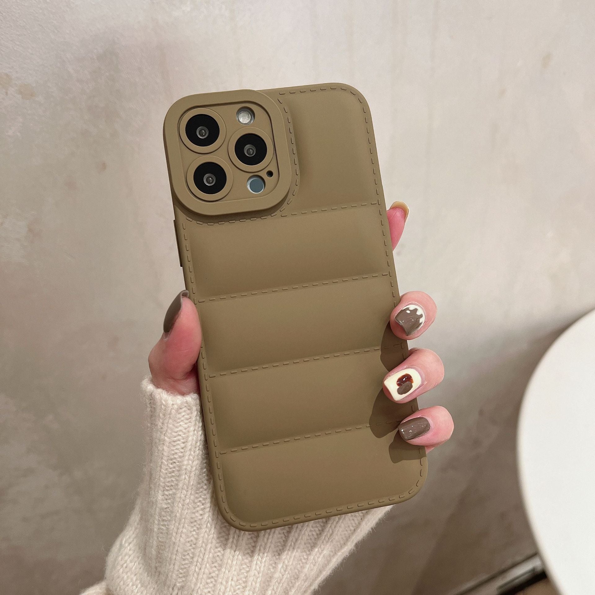 Fashion Solid Color Down Jacket Phone Case d47923dd 9ca5 4f03 900e db137212f9cd