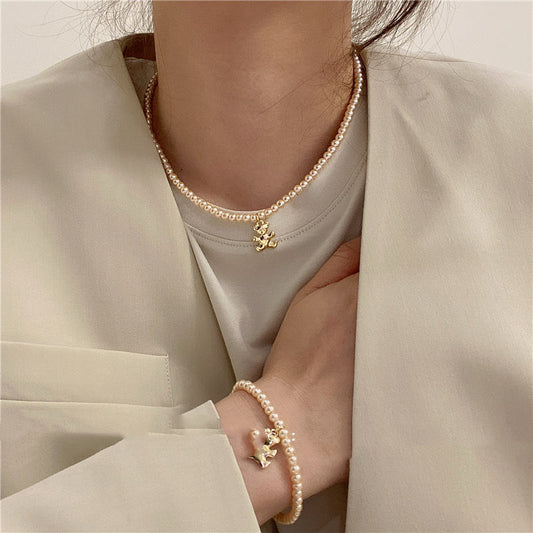 Geometric Bear Pearl Necklace Girlish Color Bear Pearl Temperament d57e4e98 b8d7 413a 925b 324bda82c714