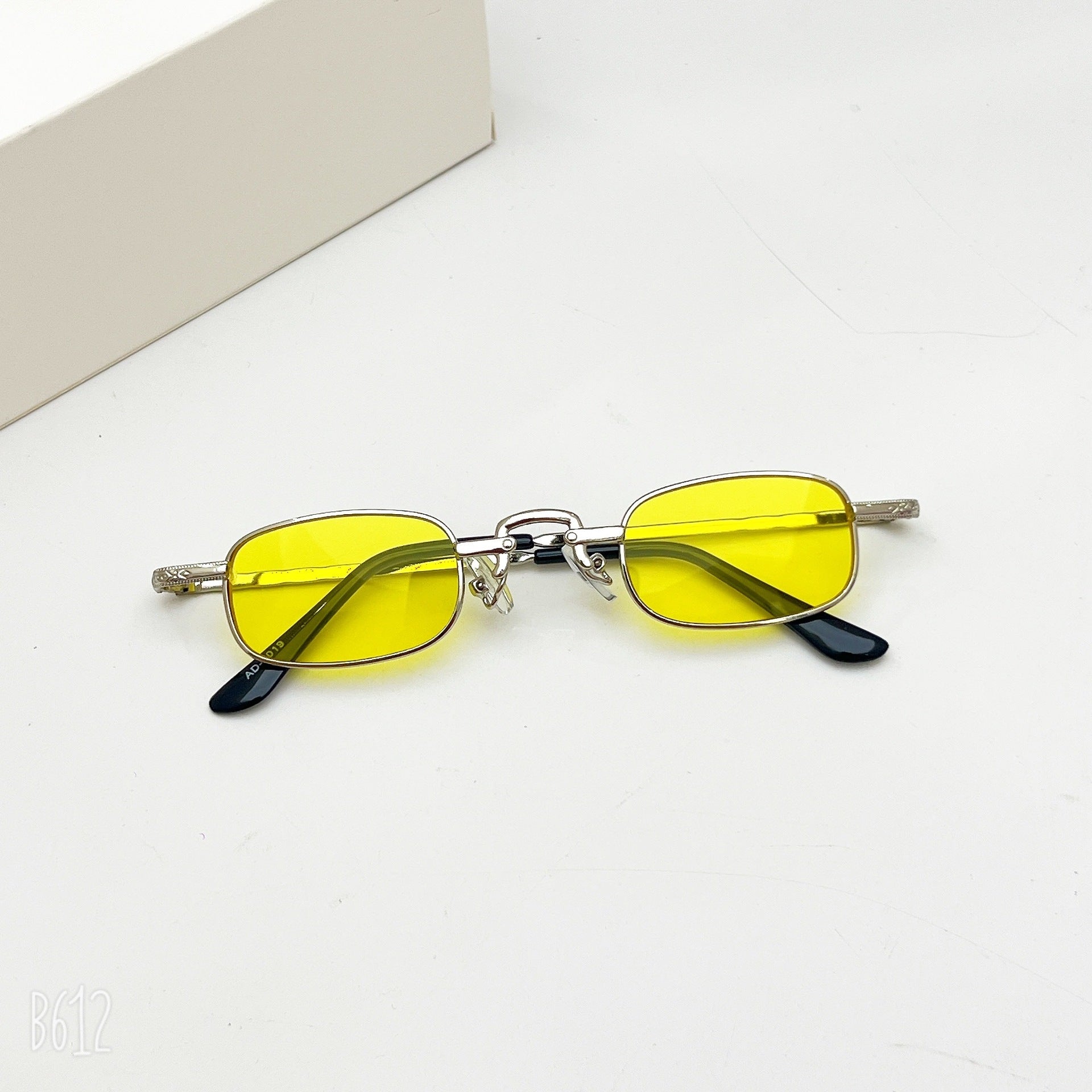 Retro Hip Hop Sunglasses Trend d5ce863d 4ea9 413b 88c0 a57815000cf3