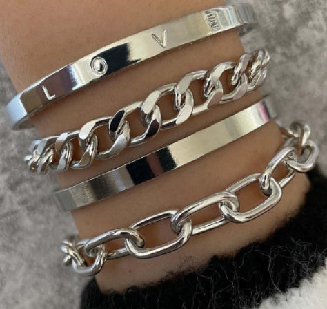 Simple And Smooth C-shaped Hollow Chain Bracelet Set d5ec0ddf 9ad0 48f2 a7b9 fe76e1a365db