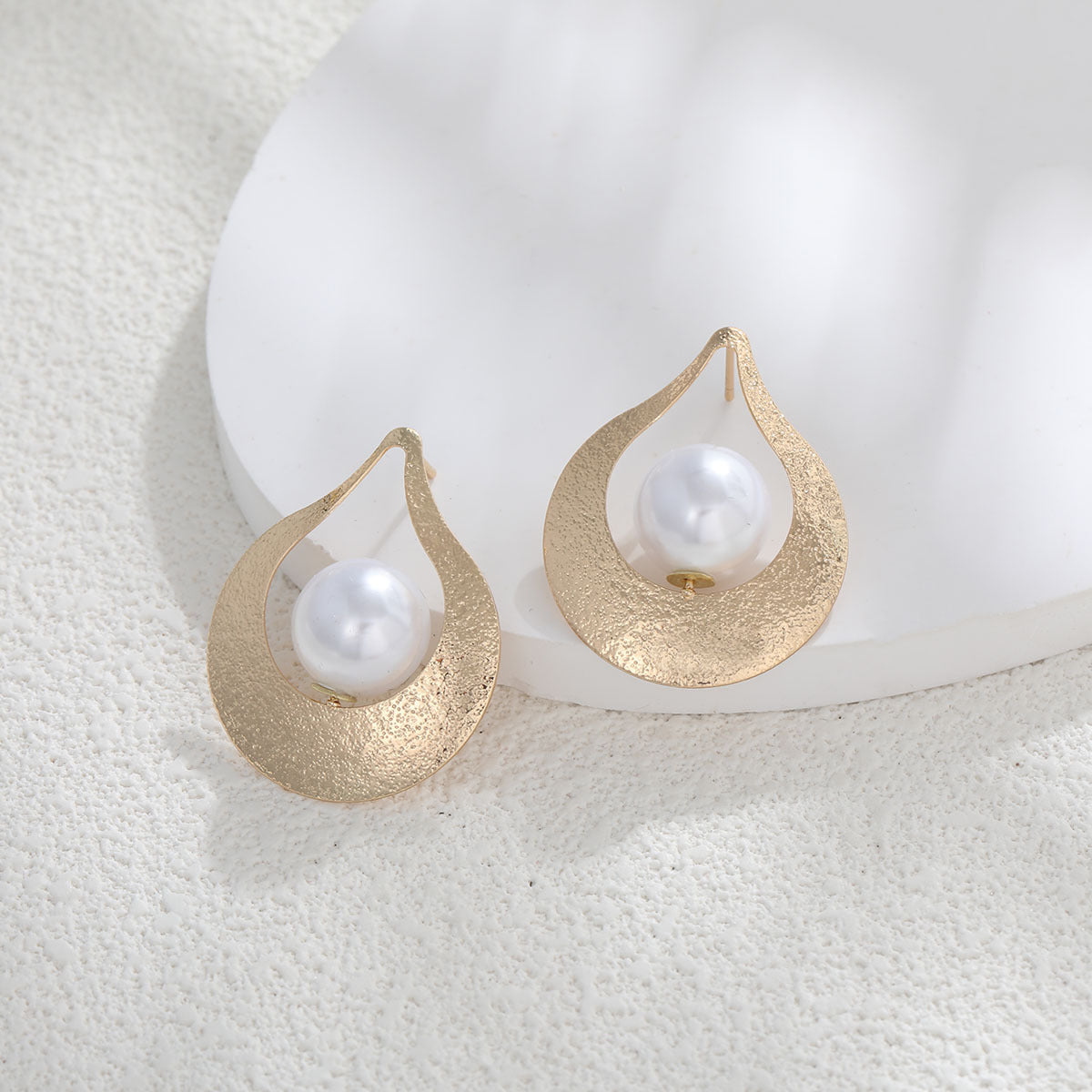 Exaggerated Large Pearl Earrings Female Special-interest Design d8a51e37 e719 457b 94e7 92e92aec0a7e