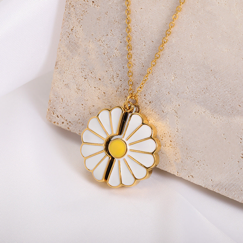 Daisy Stainless Steel Blank Inscription Necklace SUNFLOWER Gold Pendant Drop Oil Chrysanthemum Necklace d9bcf6b1 1ef0 4d88 85