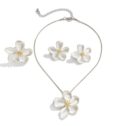Curling Five-leaf Stamen Snake Chain Suit dd31ea33 8a50 41c3 8b34 8a9f08e3ab15