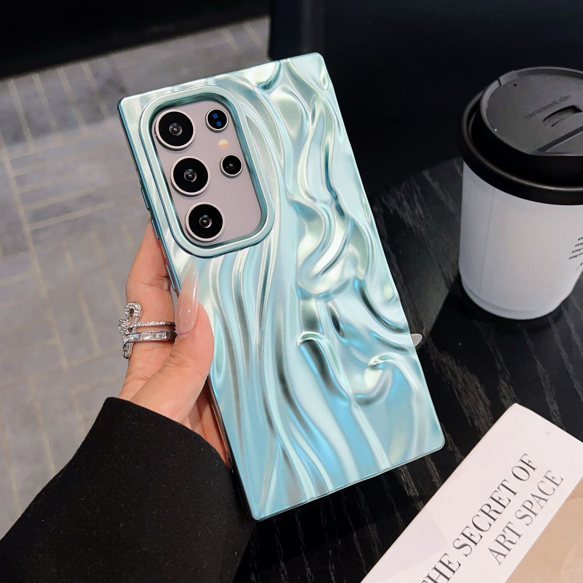 Three-dimensional Pleated Electroplating Phone Case - 图片 15