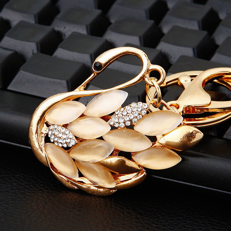 Diamond Crystal Swan Car Key Ring de684475 1165 498c 831e 80d815988dcb