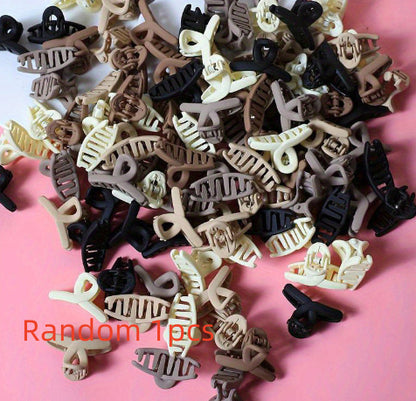 Japan And South Korea Simple Large Square Hollow Grab Clip df4bdcc2 e530 44f0 a204 e95fa1454621