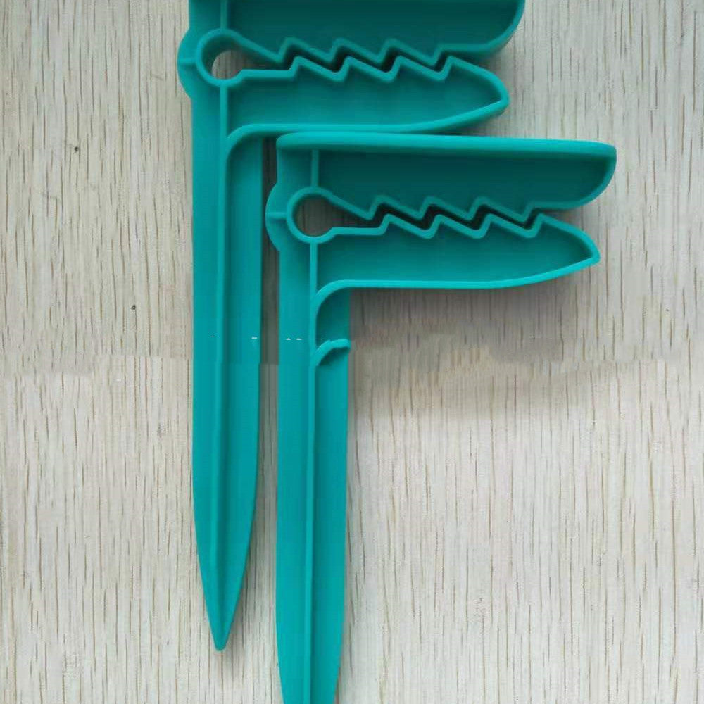 New Plastic Picnic Cloth Clips e1bc0bc9 7050 44d9 8f15 68c4b95f5219