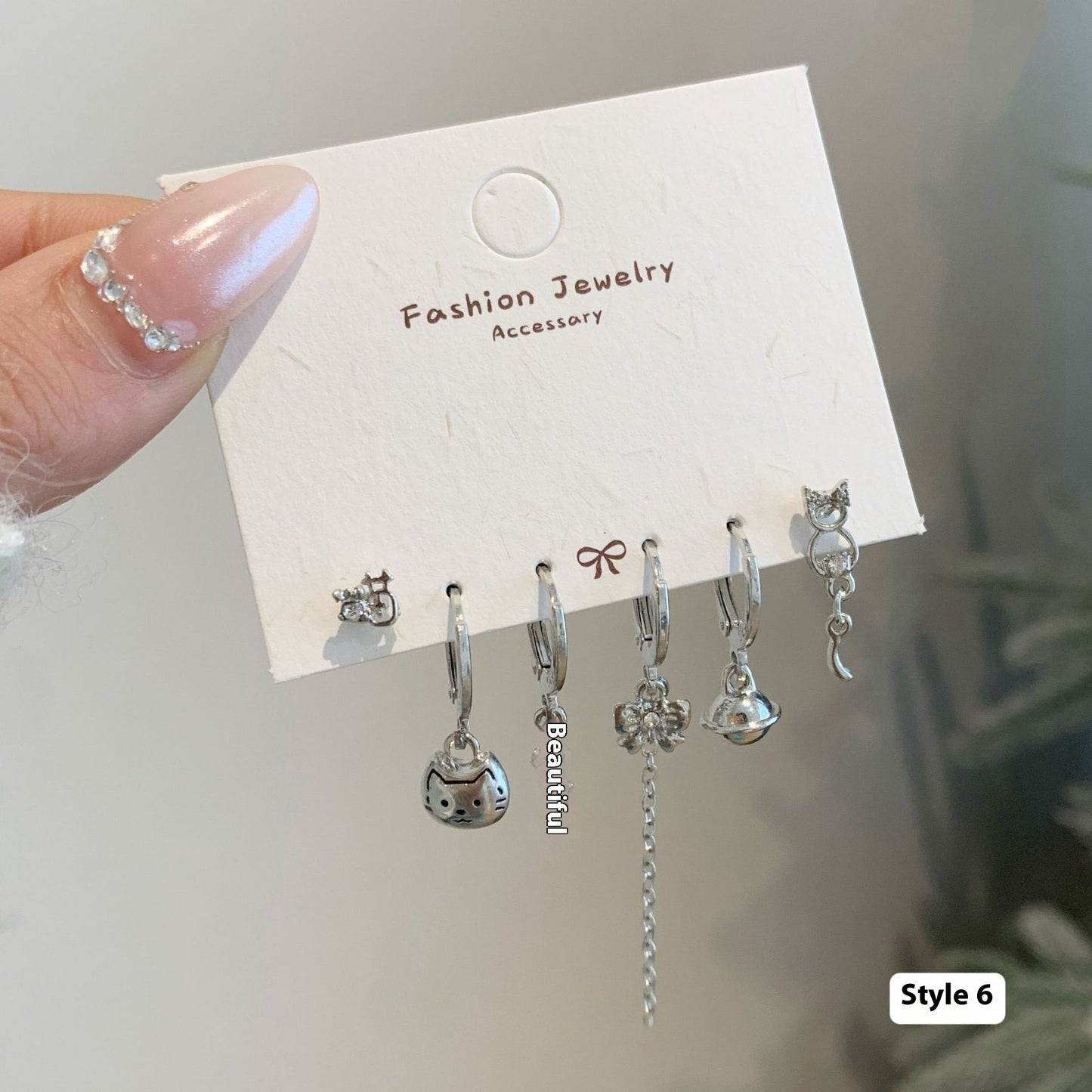 Minimalist Personality Love Butterfly Ear Clip Suit Female e1cfaa64 02b0 4322 a747 8e5e8553d428 trans