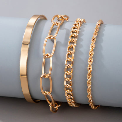 Exaggerated And Minimalist Gold Thick Chain Bracelet Set Of Four Pieces e1df1db6 7e82 4503 89c2 f2d27abcf0e2