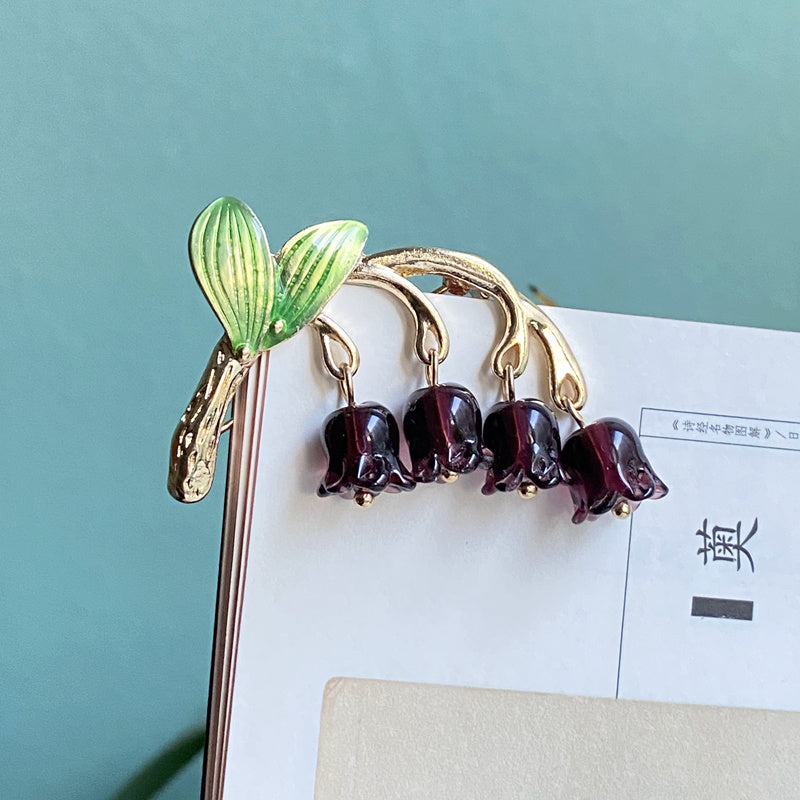 Natural Golden Jade Glass Berry Lily Of The Valley Brooch e1e410d2 5de7 4215 b758 ee3092bec3ca