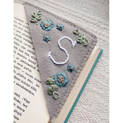 Personality Handmade Embroidery Corner Bookmark Felt Triangle Mark e4d65428 8f61 4b6a ae60 2a270bb0880a
