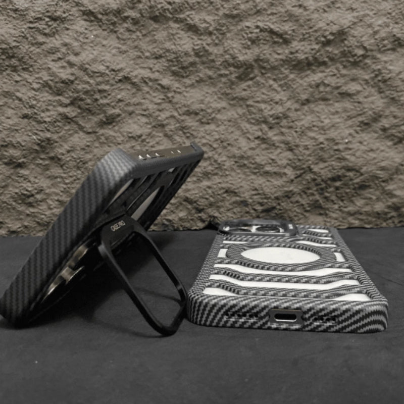Magnetic Carbon Fiber Grain Frosted Light Phone Case e531514d 020a 4a68 a396 1b09c669256d