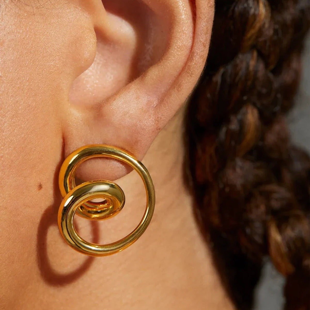 Stainless Steel Rotating Hollow Ear Studs