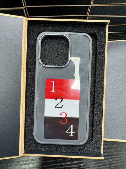 E-ink Screen Phone Case Unlimited Screen Projection Personalized Phone Cover Battery Free New Designer Luxury Phone Case e5b1
