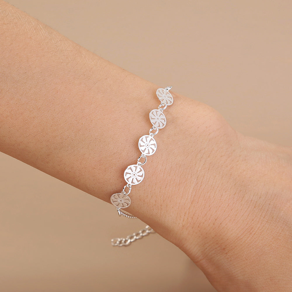 Silver glow-in-the-dark cyclone bracelet e6e26cce 5617 45cd 8057 13ebbb7a8970