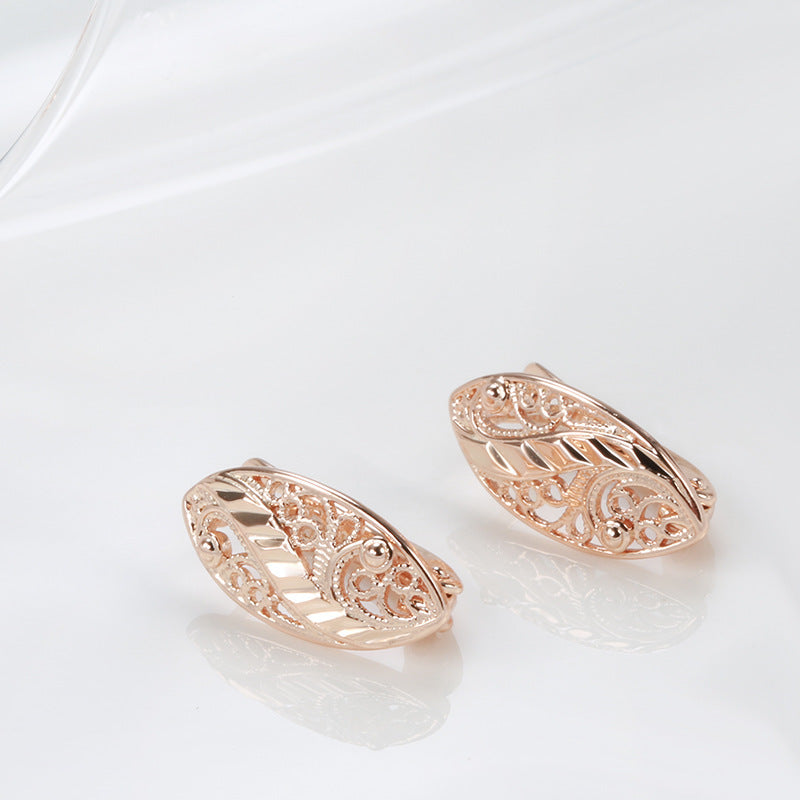 Hollow Pattern Heart-shaped Earrings For Women