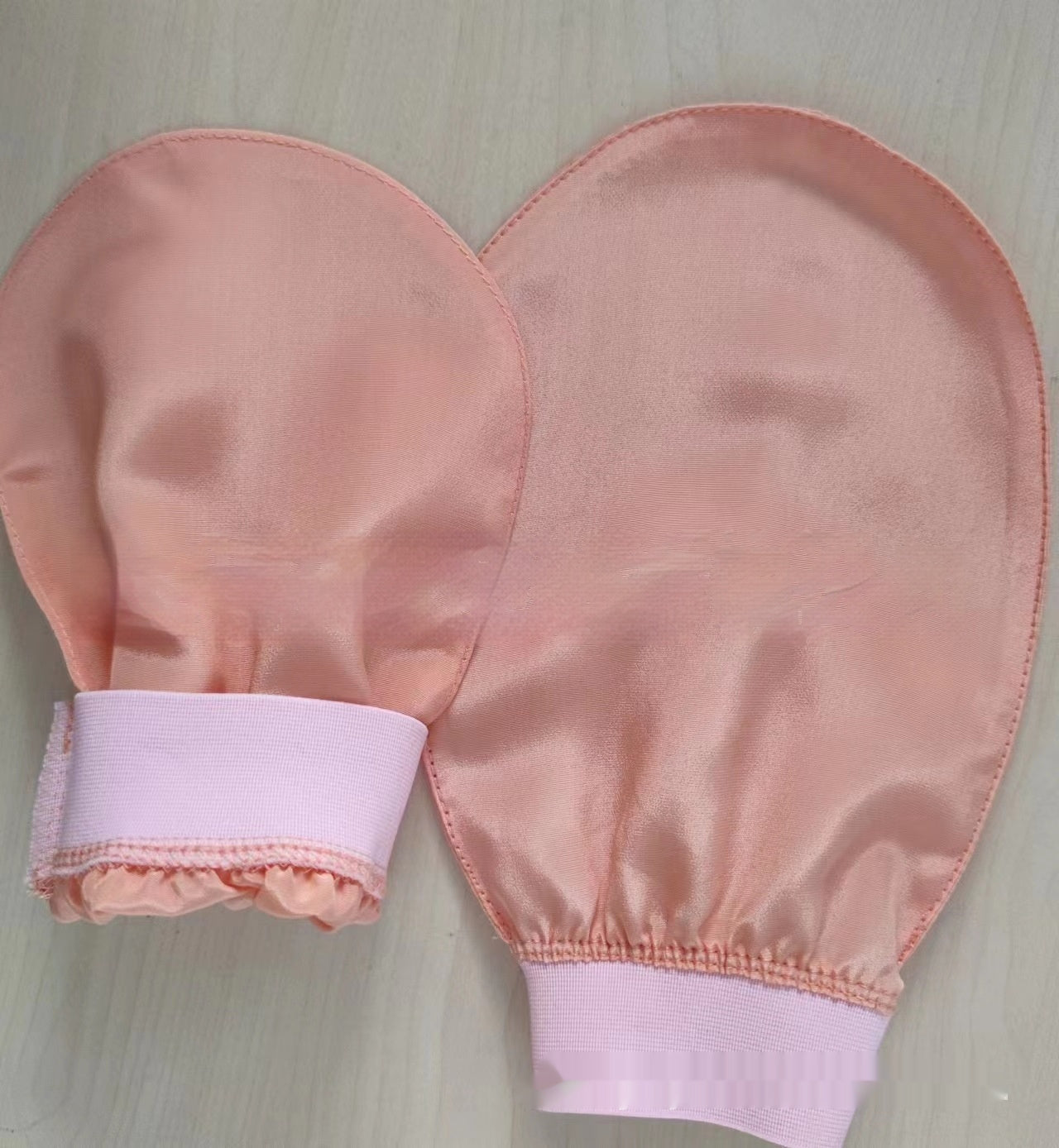 Bath Bath Silk Bathing And Face Washing Gloves e7f999aa cb04 4a11 9e6e 930c8dc87549