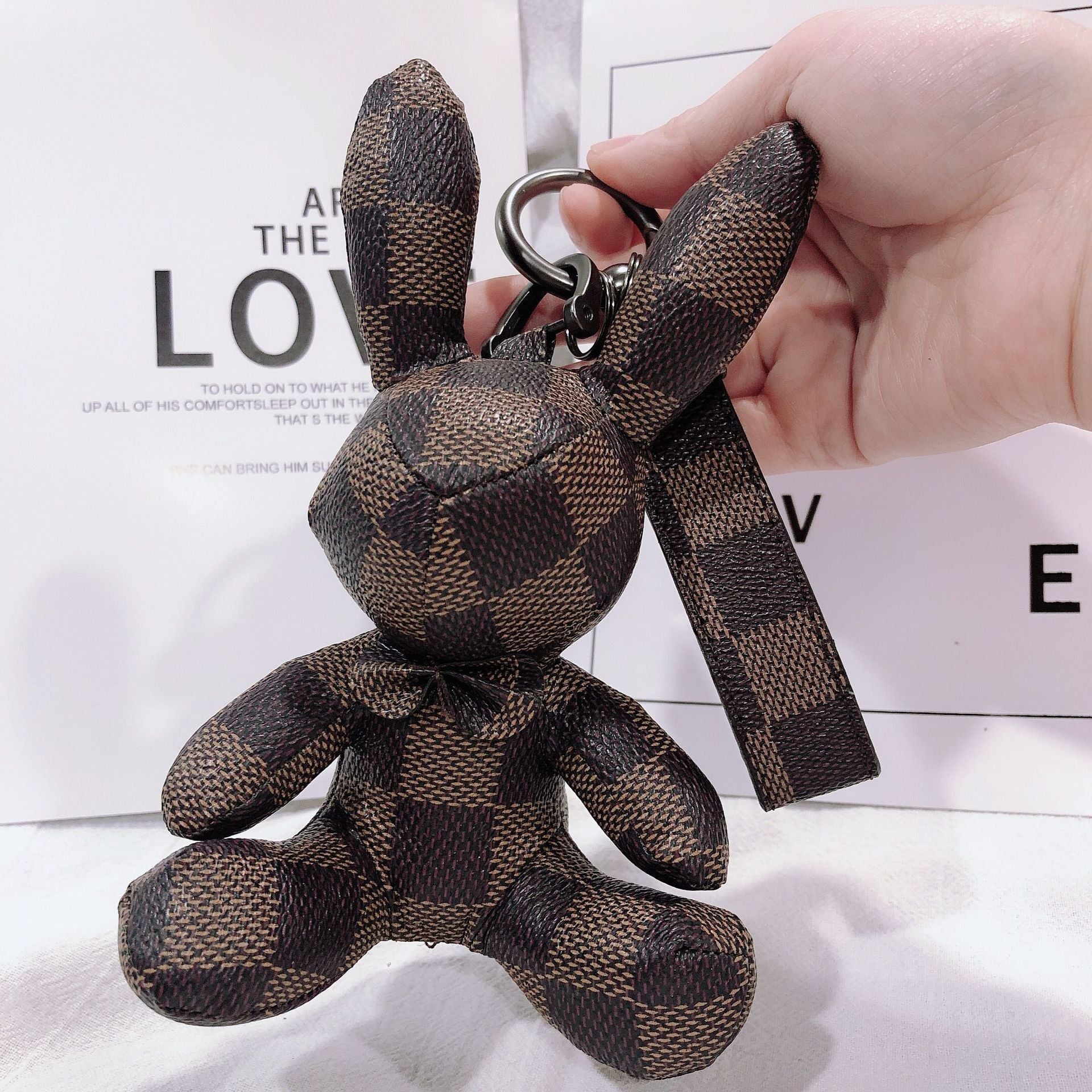 Creative Fashion Leather Bunny Car Keychain Pendant e961b4a5 9707 4f6b a80b 34fe645acfd8