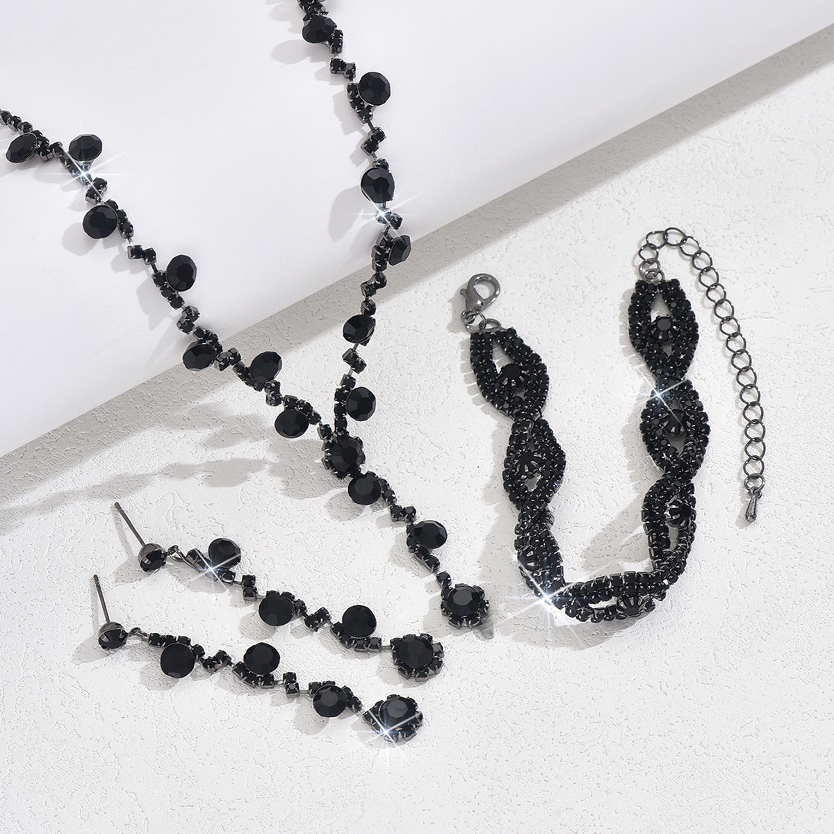 Fashion Crystal Necklace Ear Stud Bracelet Jewelry Accessories