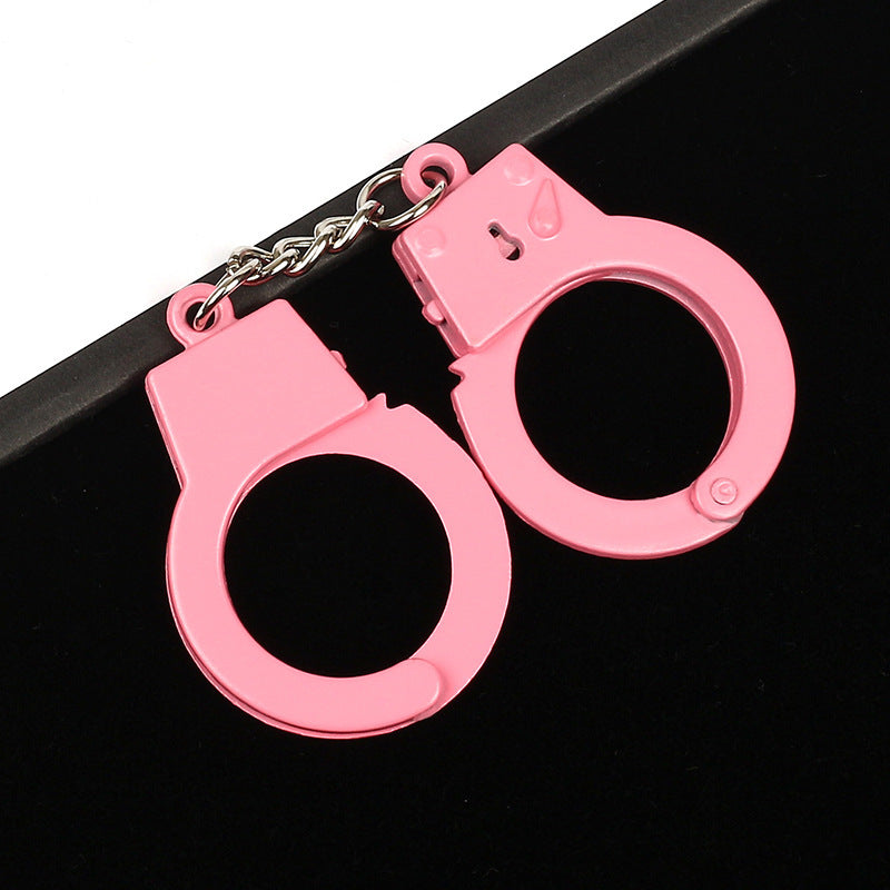 Metal Bags Pendant Zinc Alloy Casual Simulation Handcuffs Keychain ef133da1 8419 474d 9511 b2448f9ae8c7