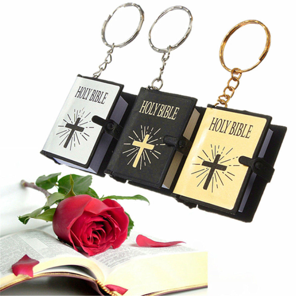 Mini English HOLY BIBLE Key Chains Real Paper Readable Bible Christian Keyrings Car Key Chains Bag Ornaments Religious Jewelr