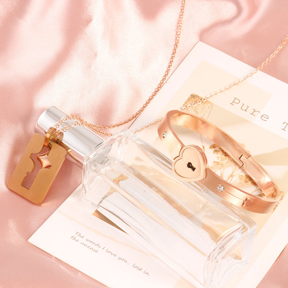 Men And Women Couple Love Lock Alloy Bracelet f465b1f9 e539 44db ac2f ae32a3e337e3