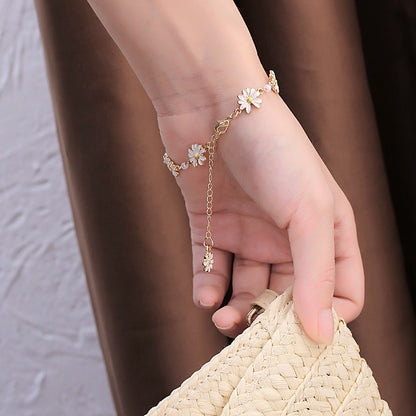 Sweet Personality Artistic Design Simple And Daisy Bracelet Contrast Color Adjustable Bracelet f5805c4e 8683 4c53 b73f d491e8