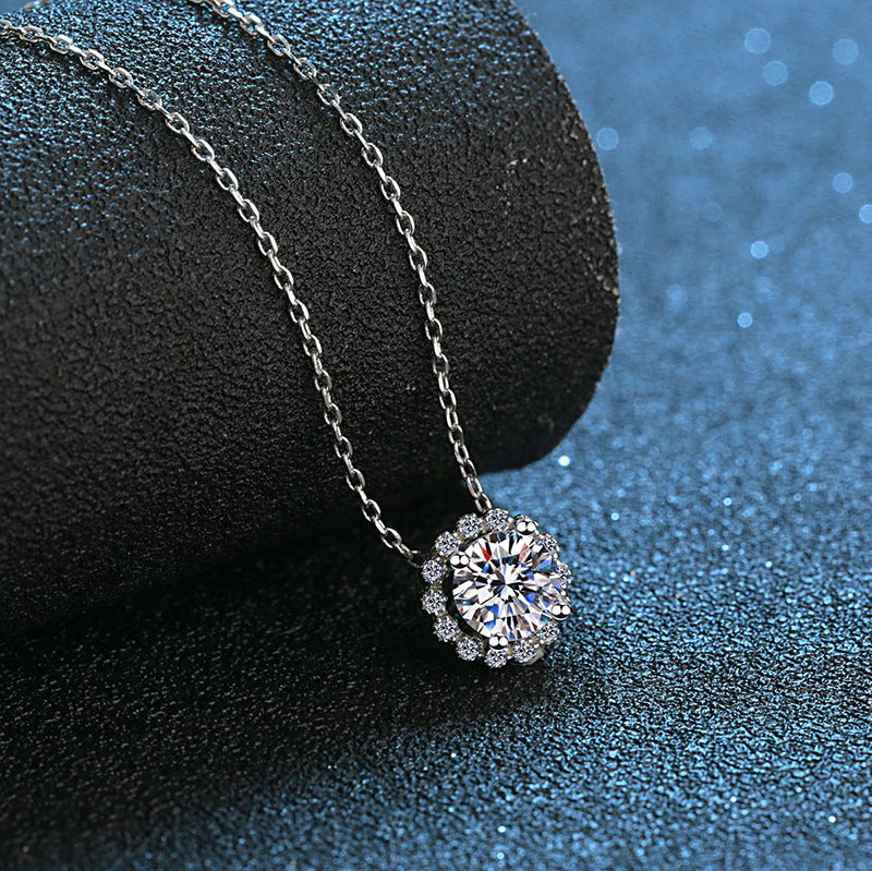 Women's Fashion All Match Moissanite Necklace f62564ee 0c2d 450f 9aad 74901c94f069
