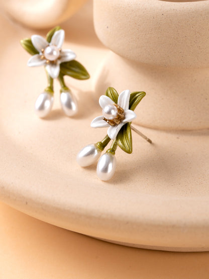 European And American Super Fairy Mori Style Lily Pearl Stud Earrings