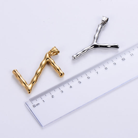 Three-dimensional 26 English Letter Pendant Necklace Fashion Jewelry Titanium Steel Couple Ornament f90a48fb 9f96 4234 8414 0