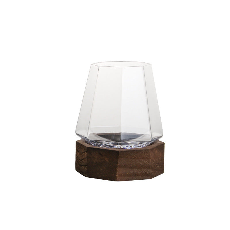 Glass of cocktail fbd239f4 52a9 421b bf9b 7ab2fcd58c50