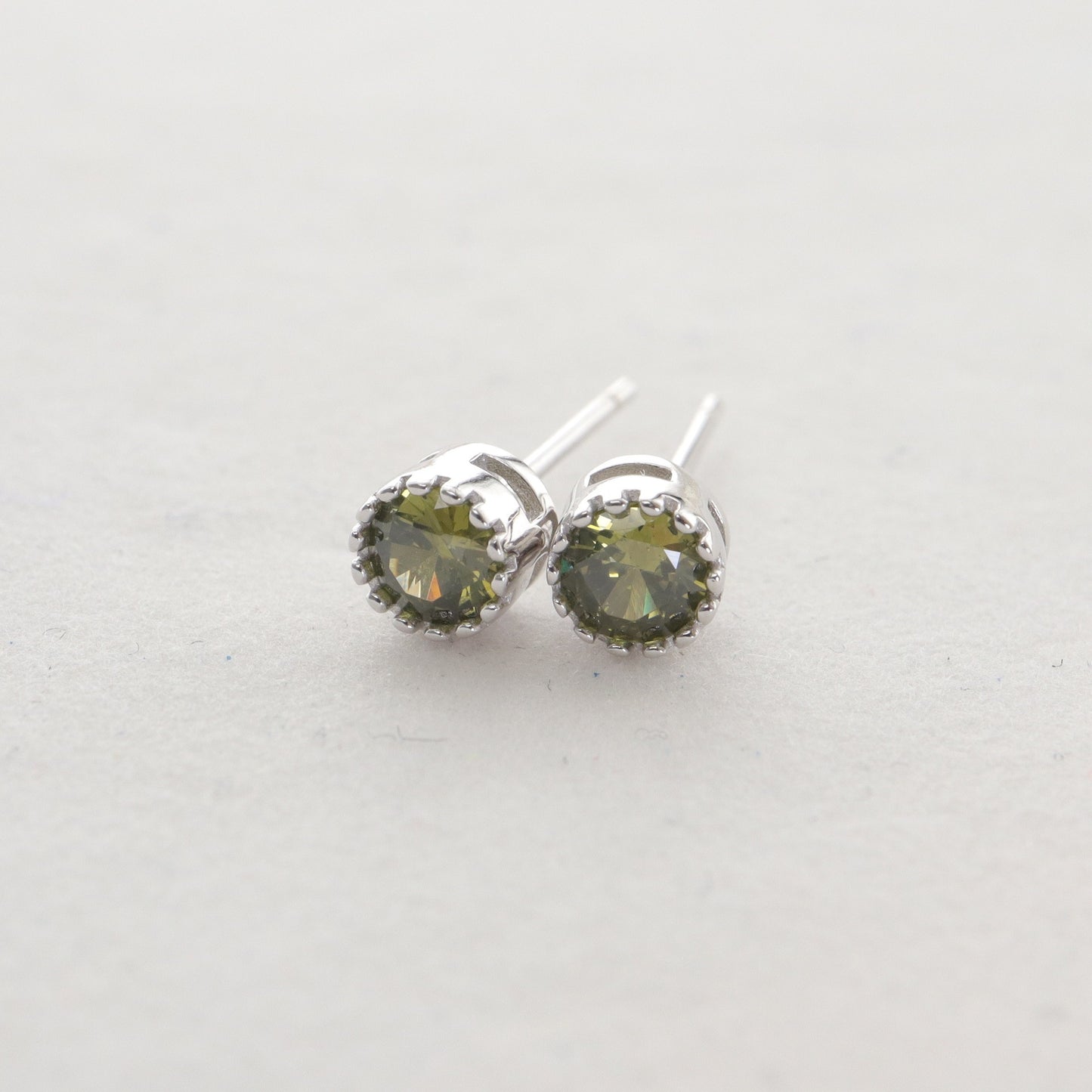 S925 Silver Multi-color Diamond Stud Earrings Single Rhinestone Earrings fc42bc5a 9bd7 4a3a b200 262c8b646649