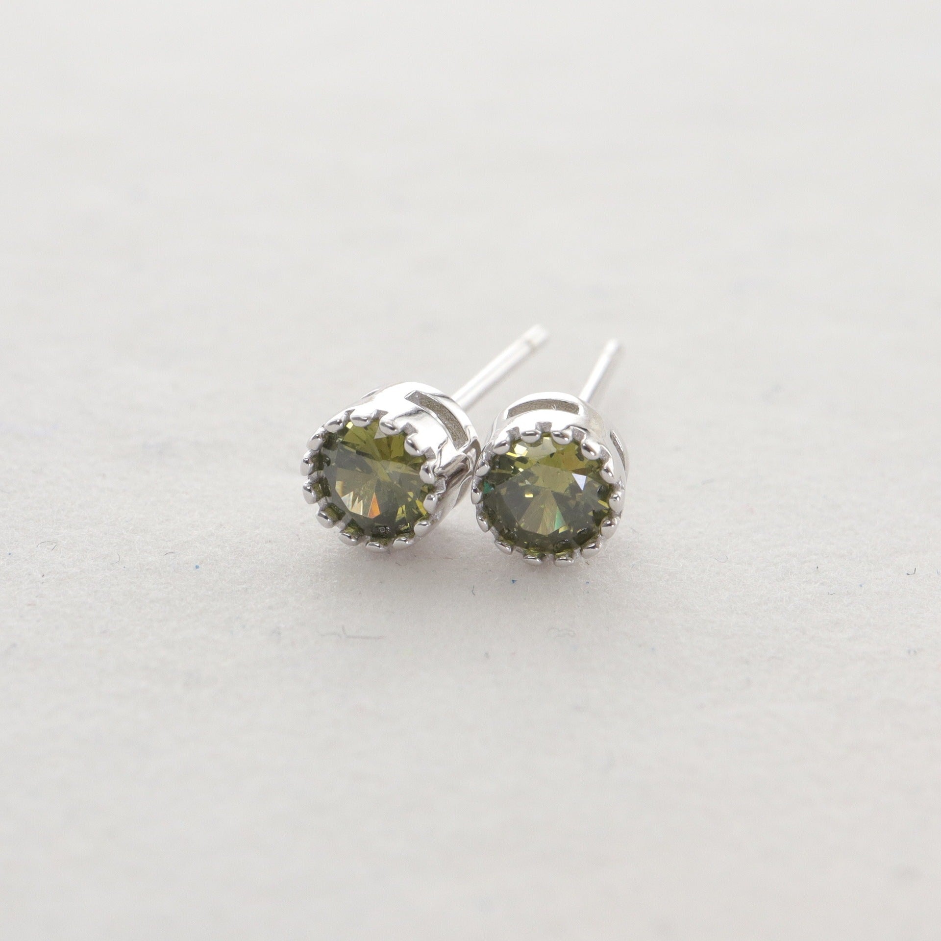 S925 Silver Multi-color Diamond Stud Earrings Single Rhinestone Earrings fc42bc5a 9bd7 4a3a b200 262c8b646649