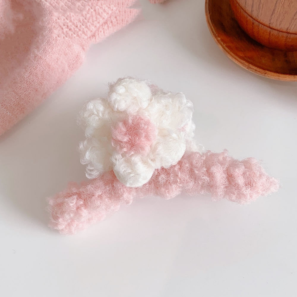 Flower Plush Hairpin Back Head Grabbing Clip fce3a537 6f41 44dc 9bde 7100b4e7dafc