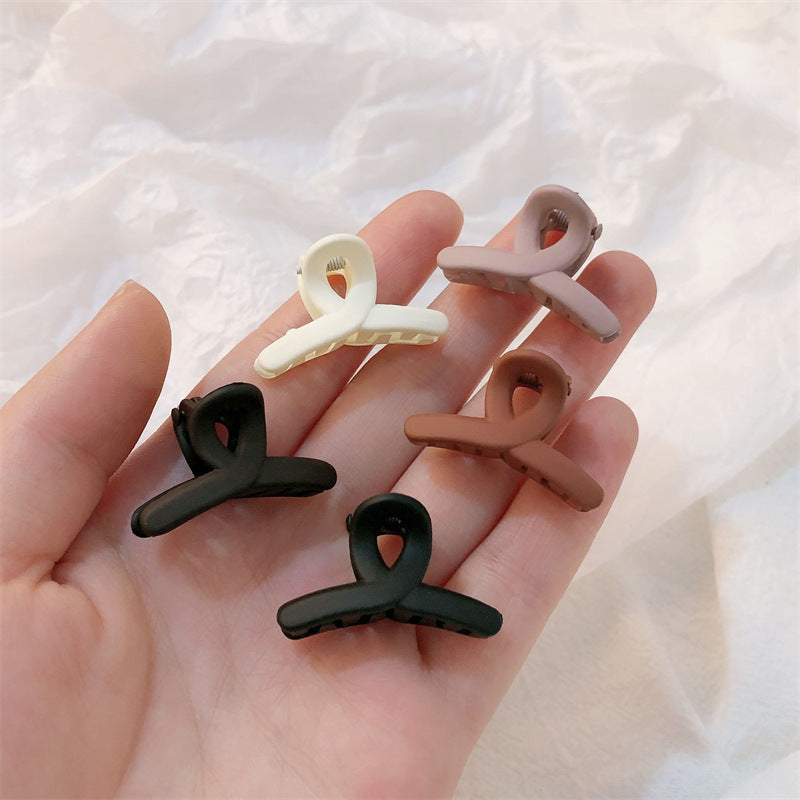 Women's Hair Clip With Frosted Back Of The Head Spoon fcee2b82 3360 4e20 b590 78bcba6ebb10