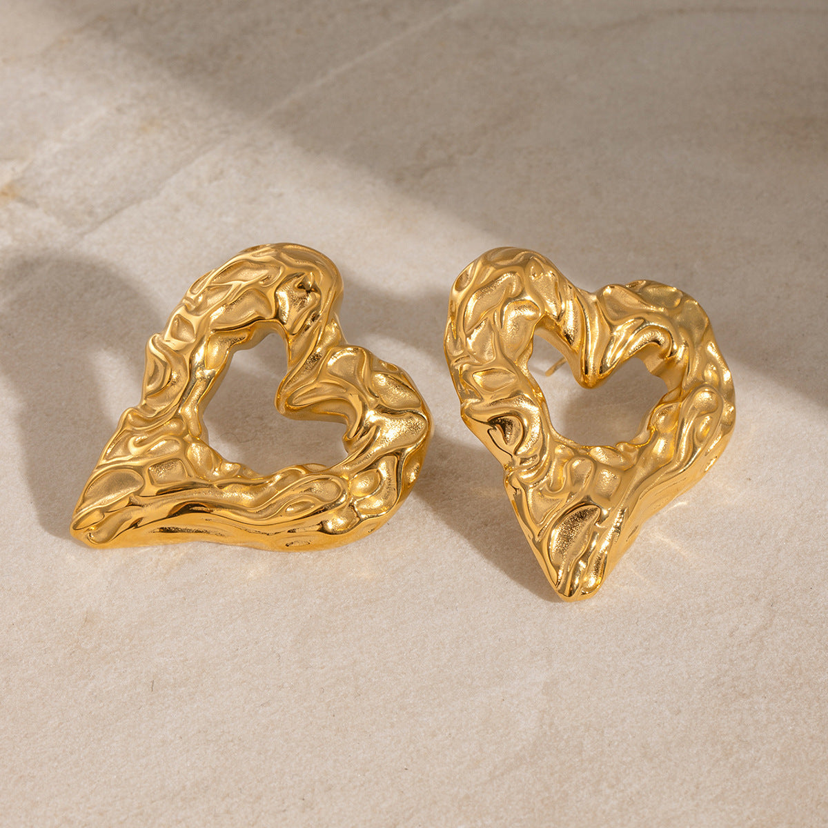 Helene Heart Earrings fd629032 dcf1 4a26 ab33 9a57963341f0