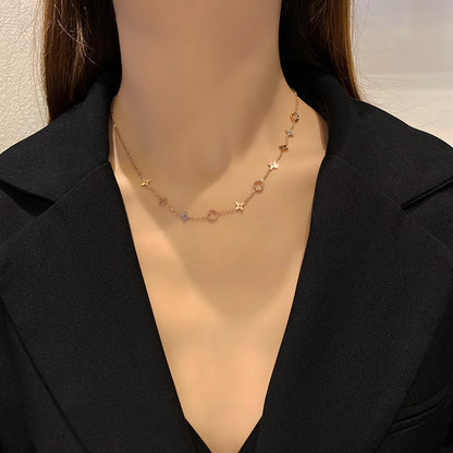 Fashion Hollow Four-leaf Clover Titanium Steel Necklace fe545c16 94fb 4c4a a66a 41bab3ccc7f4